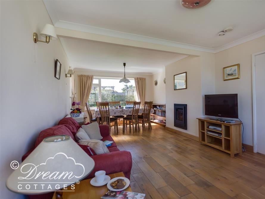 Hillview Bungalow Бъртън Брадсток Екстериор снимка
