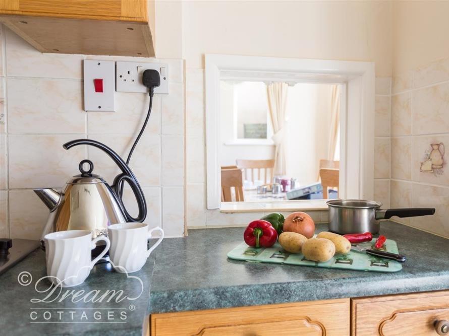 Hillview Bungalow Бъртън Брадсток Екстериор снимка