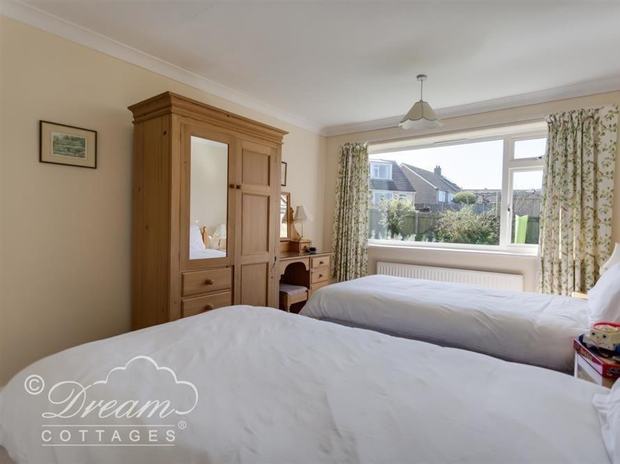 Hillview Bungalow Бъртън Брадсток Екстериор снимка